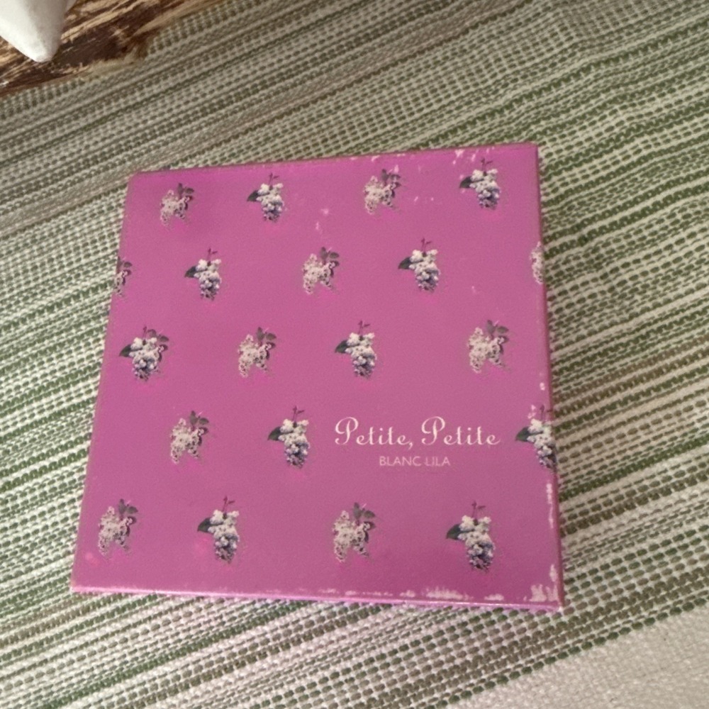 Vintage 2003 KALA Corporation Petite Petite Blanc Lila Soap Gift Set - 4 Bars